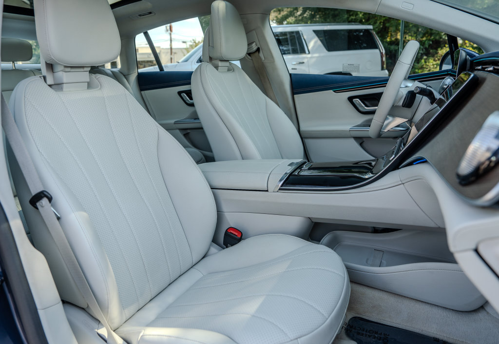 Used 2023 Mercedes-Benz EQE 350+ 4MATIC Sedan w/ Exclusive Trim Package image 21