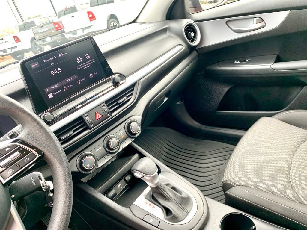 Used 2024 Kia Forte LXS w/ LXS Technology Package image 36