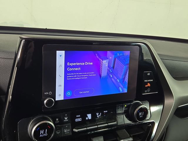 Used 2023 Toyota Highlander L image 17