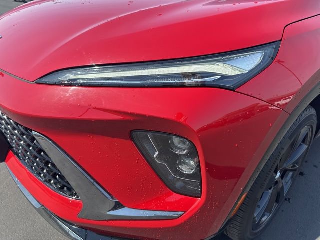 Used 2025 Buick Envision Sport Touring image 22