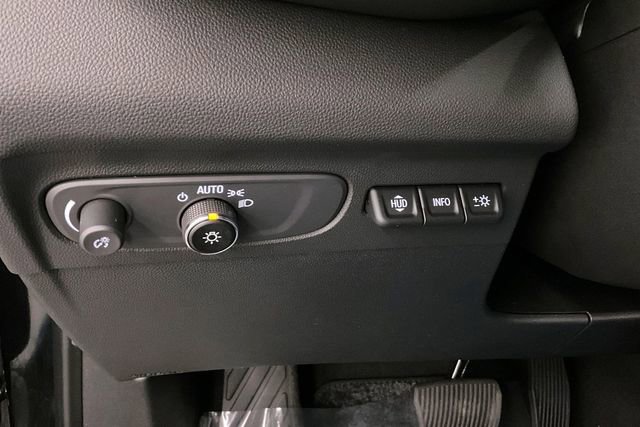 Used 2023 Buick Envision Avenir image 40