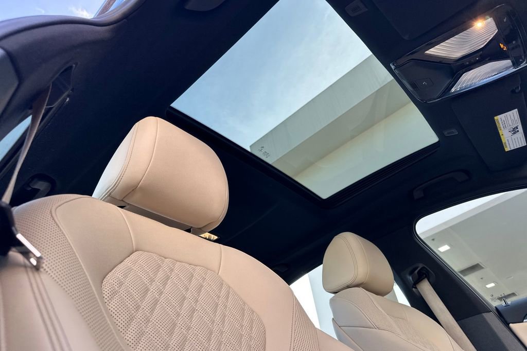 Used 2023 BMW 530e 530e iPerformance w/ Premium Package image 17