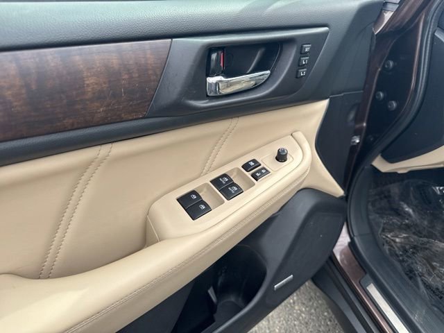 Used 2019 Subaru Outback 2.5i Limited AWD/4WD image 18