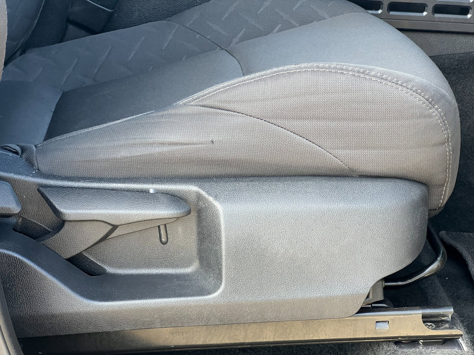 Used 2025 Toyota Tacoma SR5 image 30