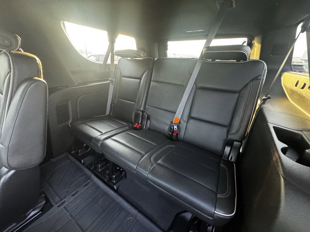 Used 2024 Chevrolet Suburban Premier w/ Premium Package image 8