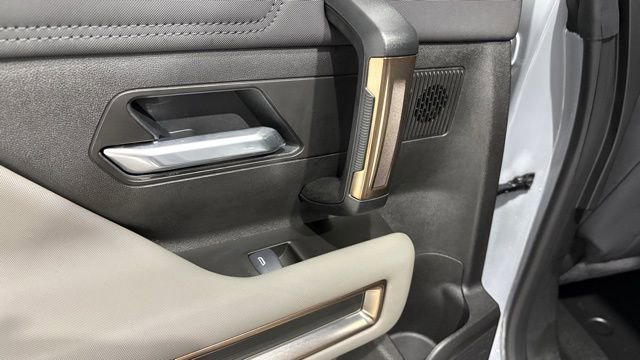 Used 2025 GMC Hummer EV 2X image 19