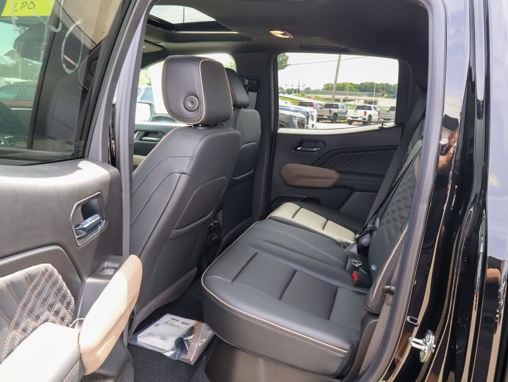 New 2026 GMC Canyon Denali w/ LPO, Black Badging Package AWD/4WD image 12