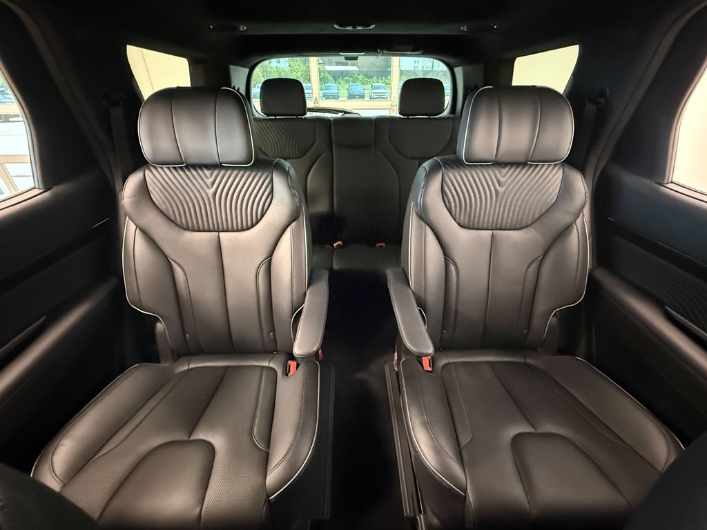 Used 2025 Hyundai Palisade Calligraphy FWD image 33