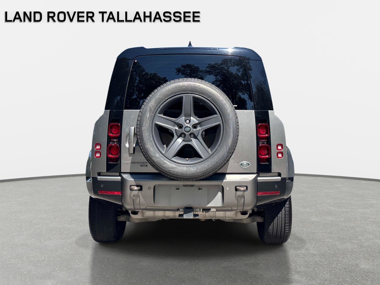 Used 2023 Land Rover Defender 110 X-Dynamic SE AWD/4WD image 6