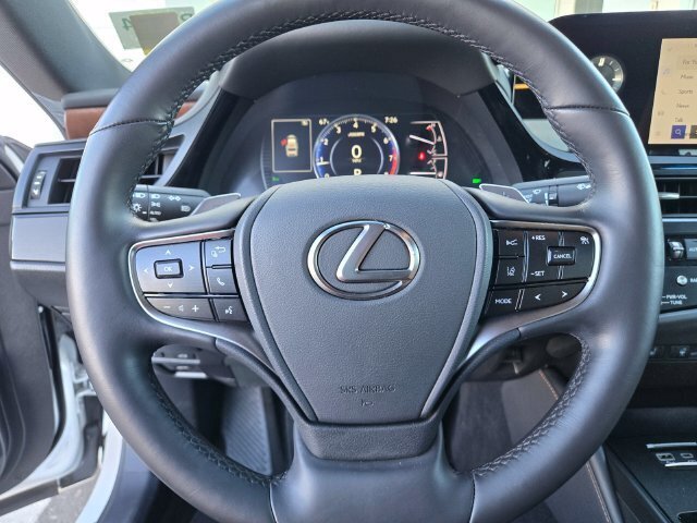 Used 2025 Lexus ES 350 w/ Premium Package FWD image 23