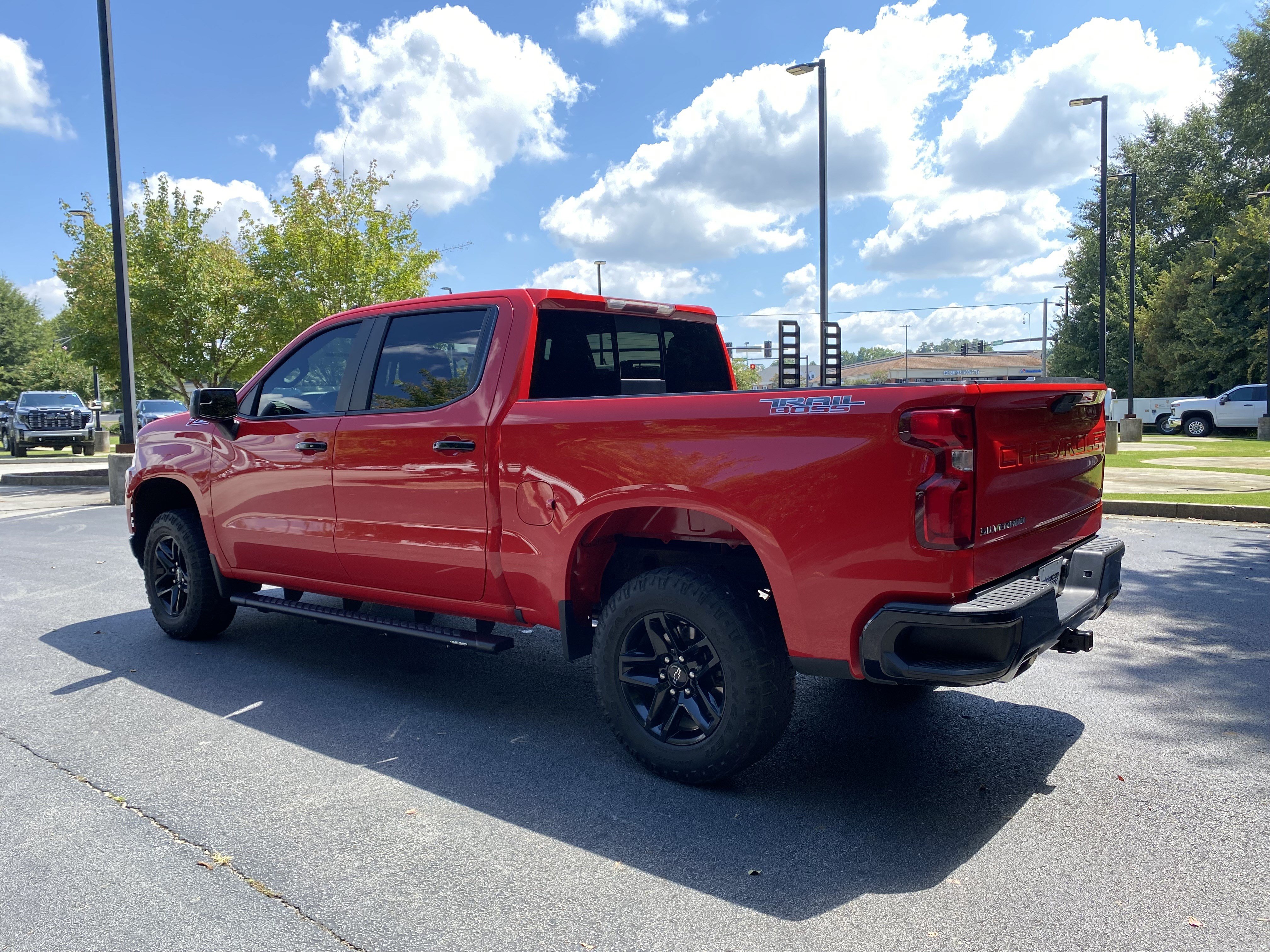 Used 2020 Chevrolet Silverado 1500 LT Trail Boss AWD/4WD image 7