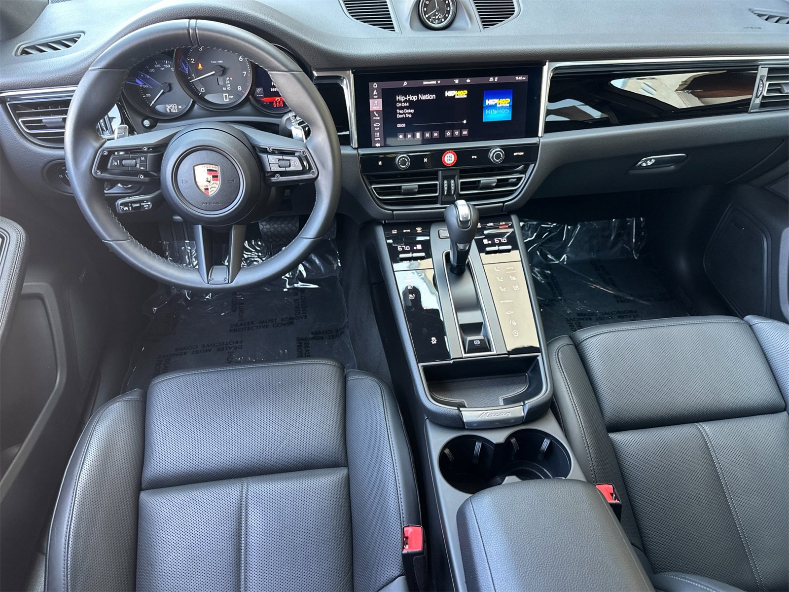 Used 2025 Porsche Macan image 6