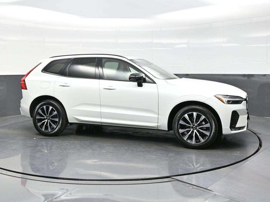 Used 2024 Volvo XC60 B5 Core w/ Protection Package Premier AWD/4WD image 8