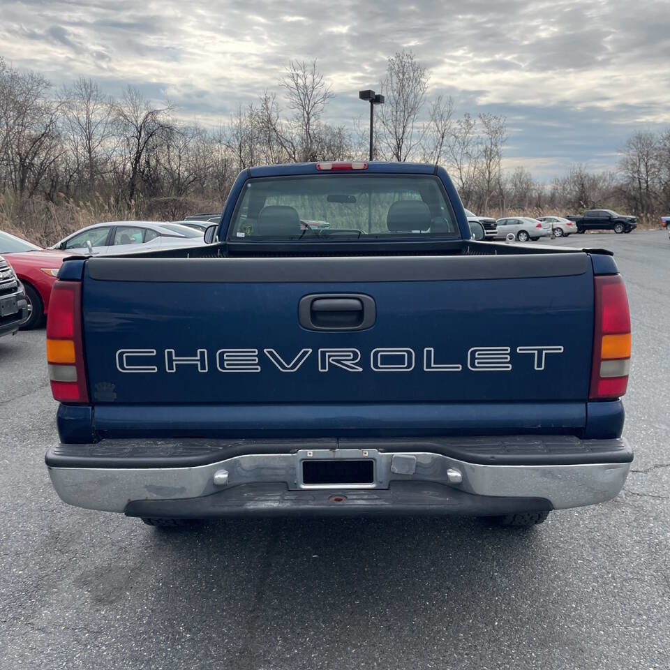 Used 2000 Chevrolet Silverado 2500 4x4 Regular Cab w/ Exterior Appearance Pkg image 4