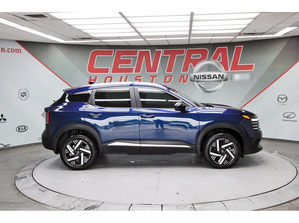 Used 2026 Nissan Kicks SV FWD image 6