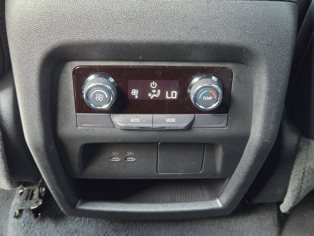 Used 2026 Chevrolet Traverse LT AWD/4WD image 20