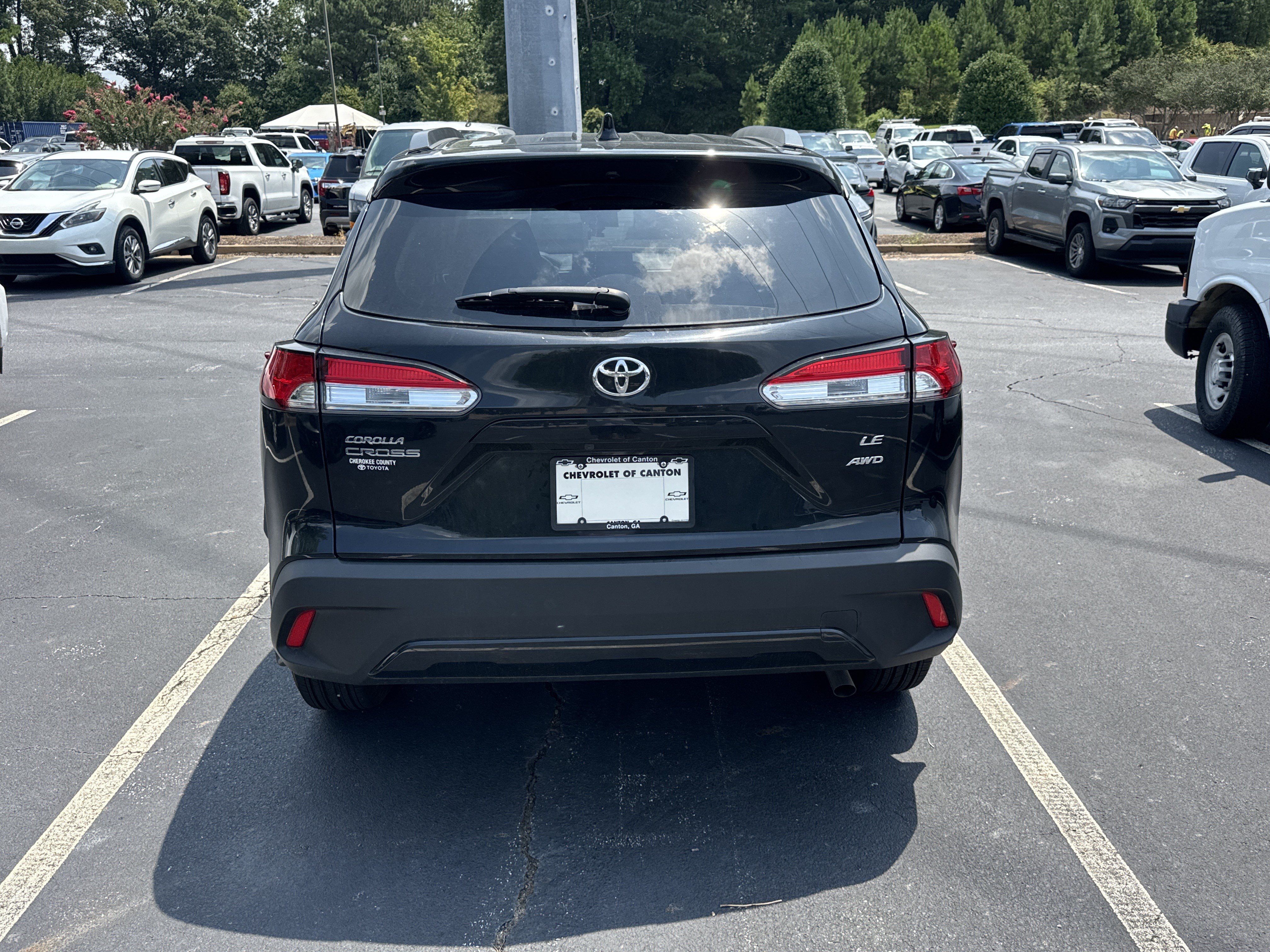 Used 2024 Toyota Corolla Cross LE AWD/4WD image 11