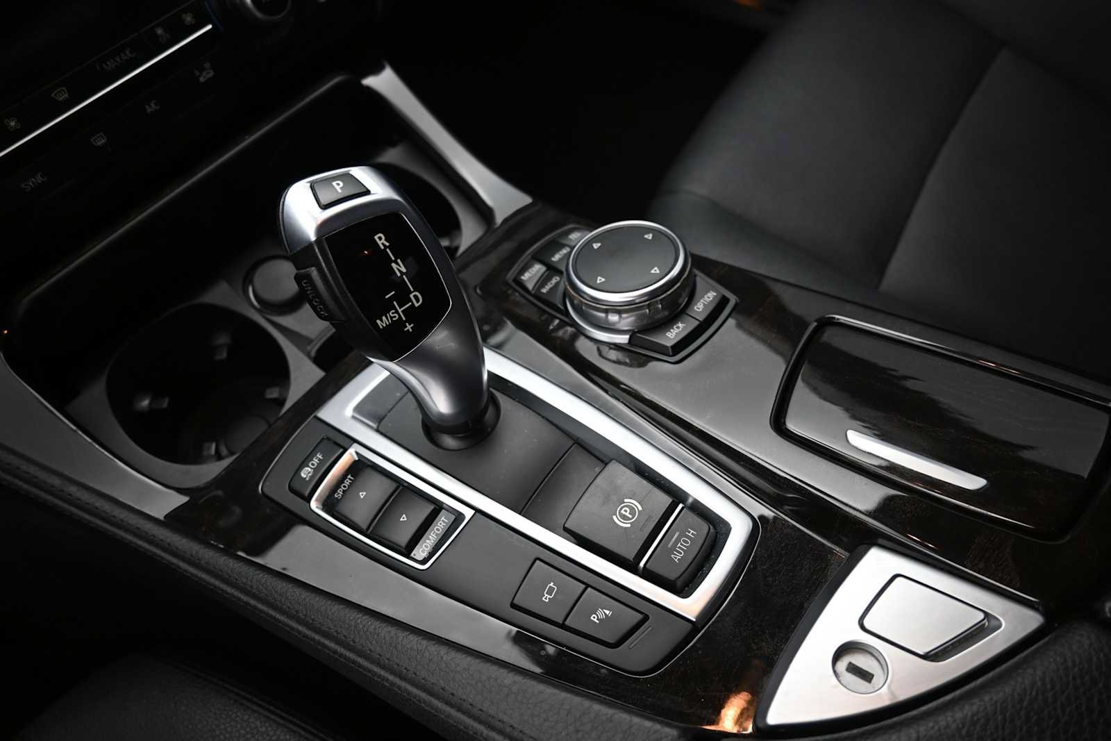 Used 2015 BMW 528i Sedan RWD image 12