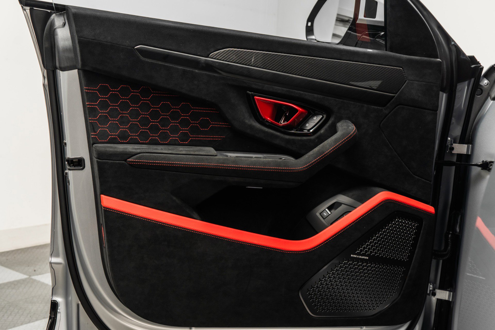 Used 2024 Lamborghini Urus Performante image 43