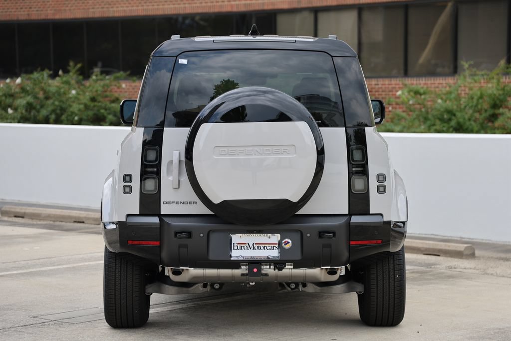 New 2026 Land Rover Defender 110 X-Dynamic SE AWD/4WD image 3