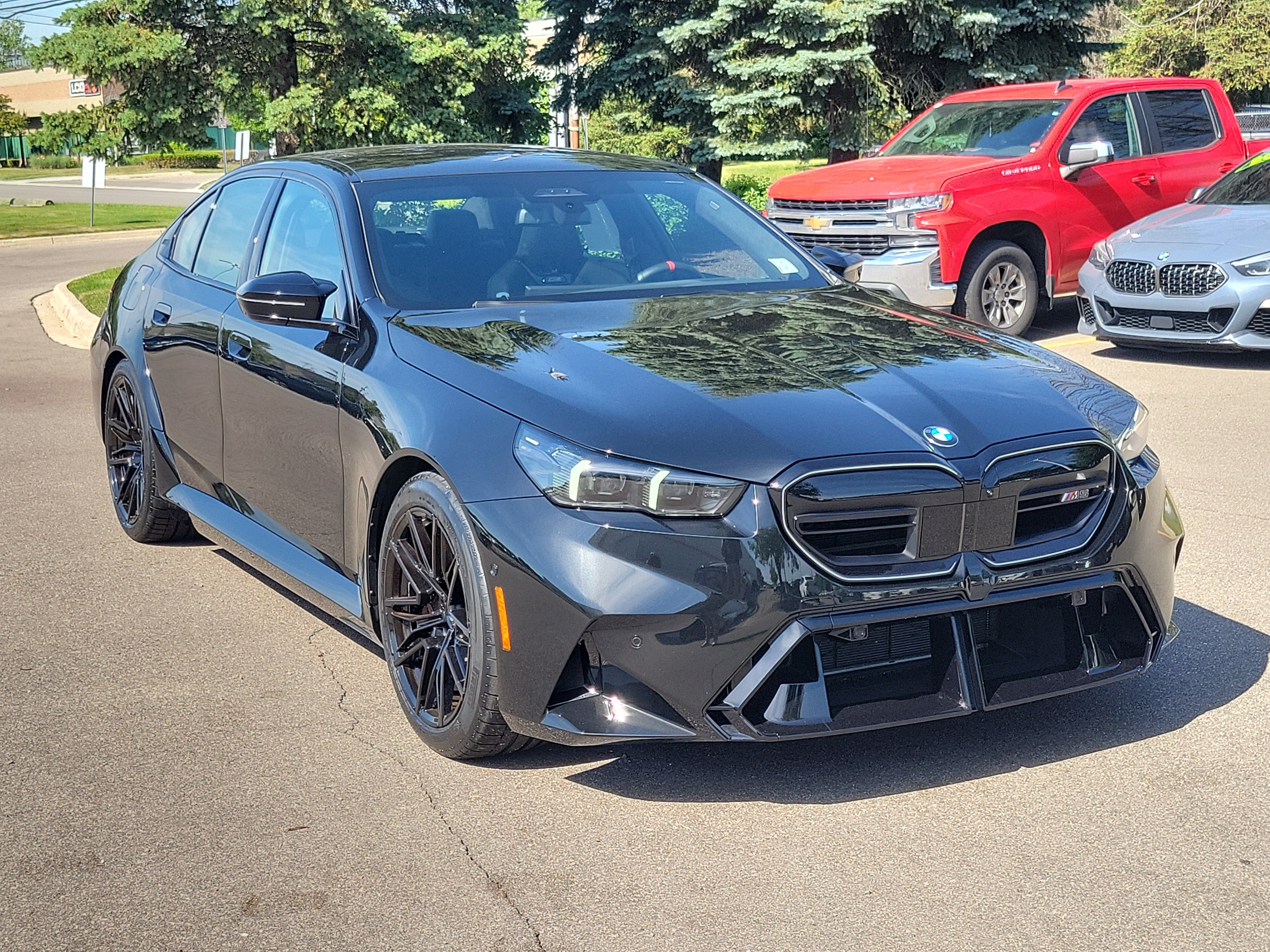 Used 2026 BMW M5 w/ Executive Package AWD/4WD image 3