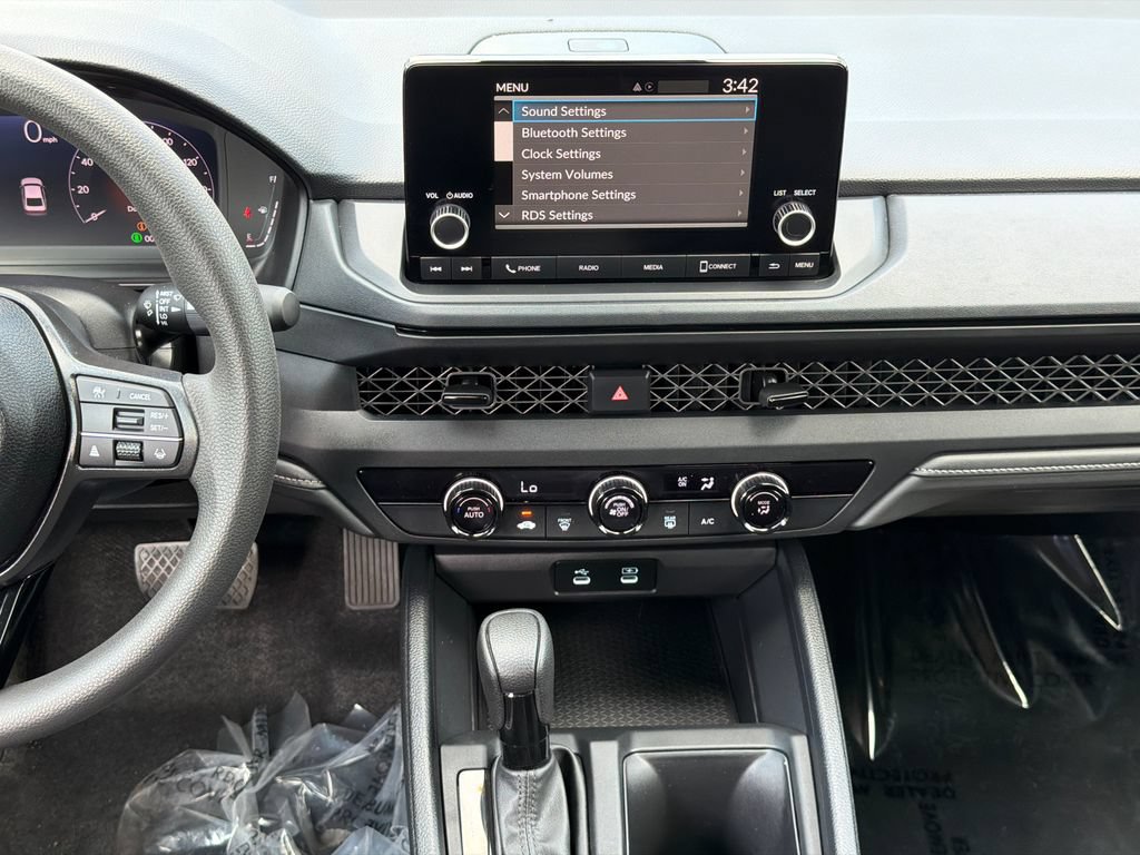 Certified 2025 Honda Accord LX image 15