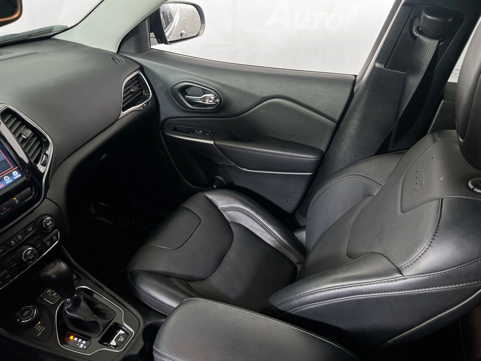 Used 2022 Jeep Cherokee Limited w/ Mopar Interior Package image 23