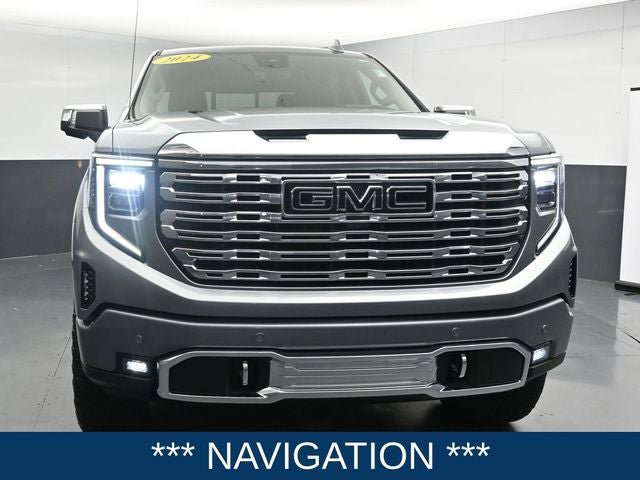 Used 2024 GMC Sierra 1500 Denali w/ Technology Package AWD/4WD image 5