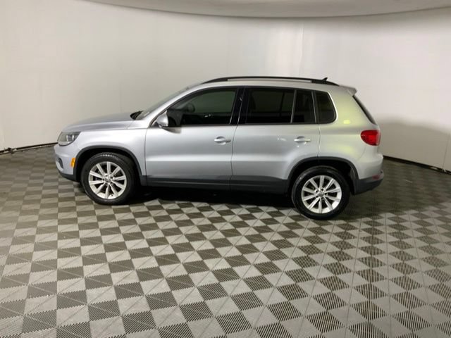 Used 2018 Volkswagen Tiguan Limited AWD/4WD image 11