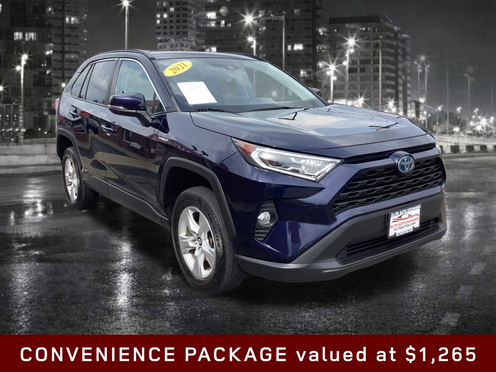 Used 2021 Toyota RAV4 XLE w/ Convenience Package image 5