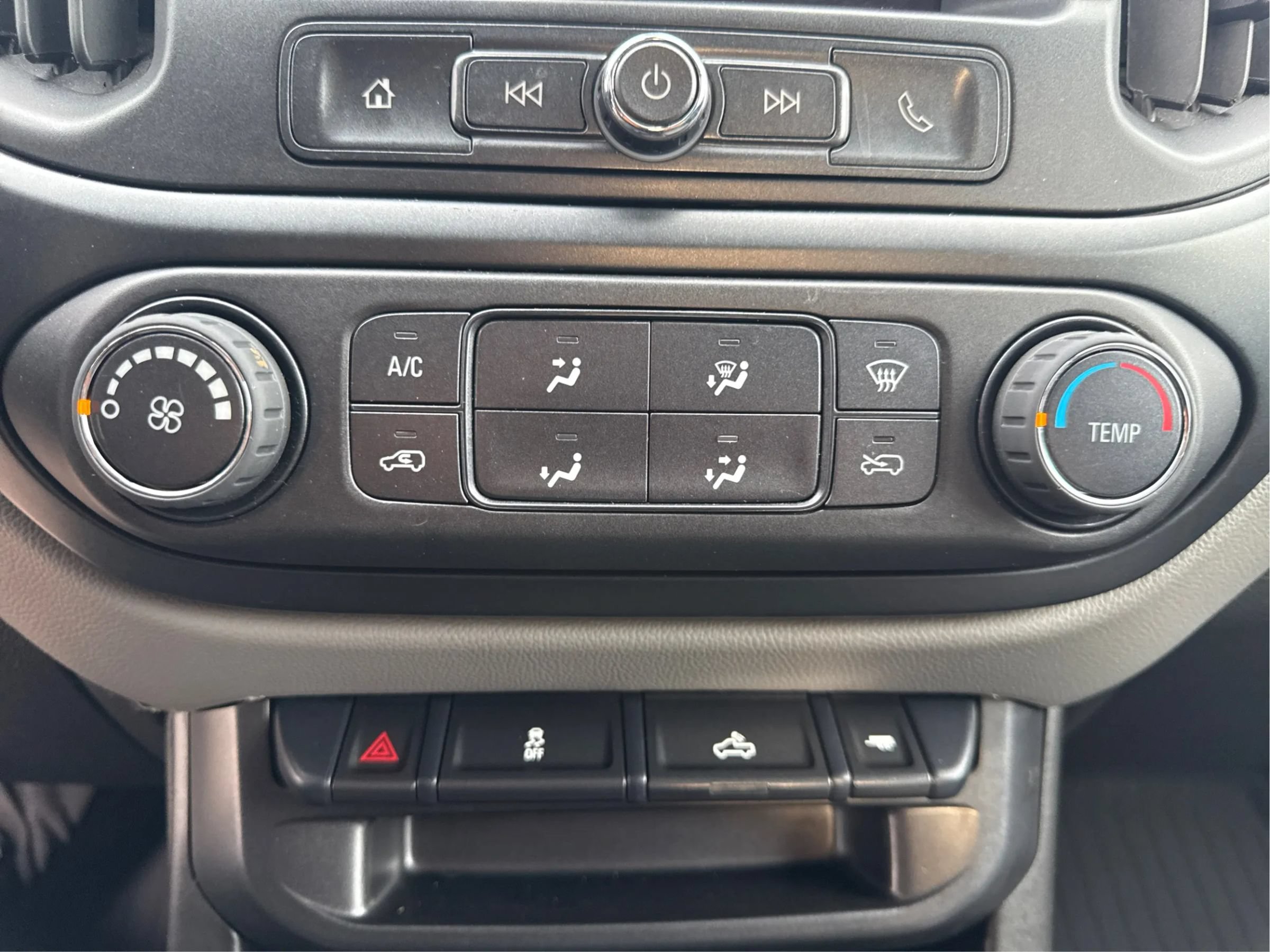 Used 2022 Chevrolet Colorado W/T w/ WT Convenience Package RWD image 31