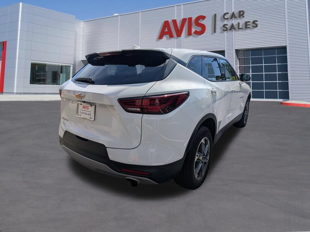 Used 2025 Chevrolet Blazer LT FWD image 6