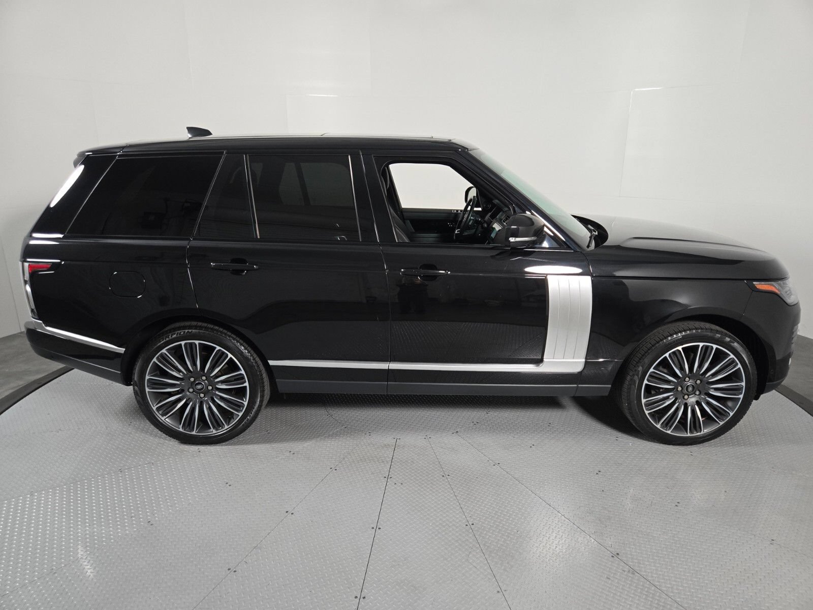 Used 2022 Land Rover Range Rover Westminster Edition AWD/4WD image 6
