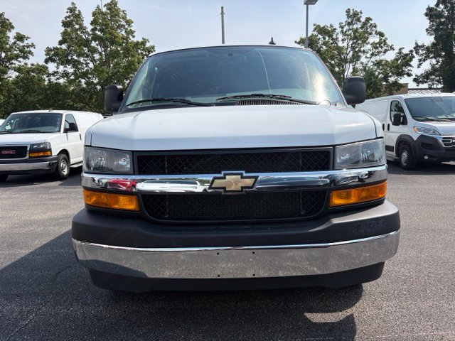 Used 2025 Chevrolet Express 2500 w/ Driver Convenience Package RWD image 16