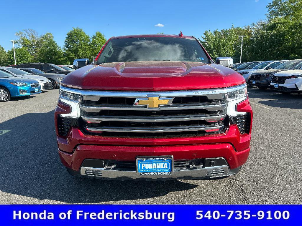 Used 2024 Chevrolet Silverado 1500 High Country w/ Technology Package AWD/4WD image 9