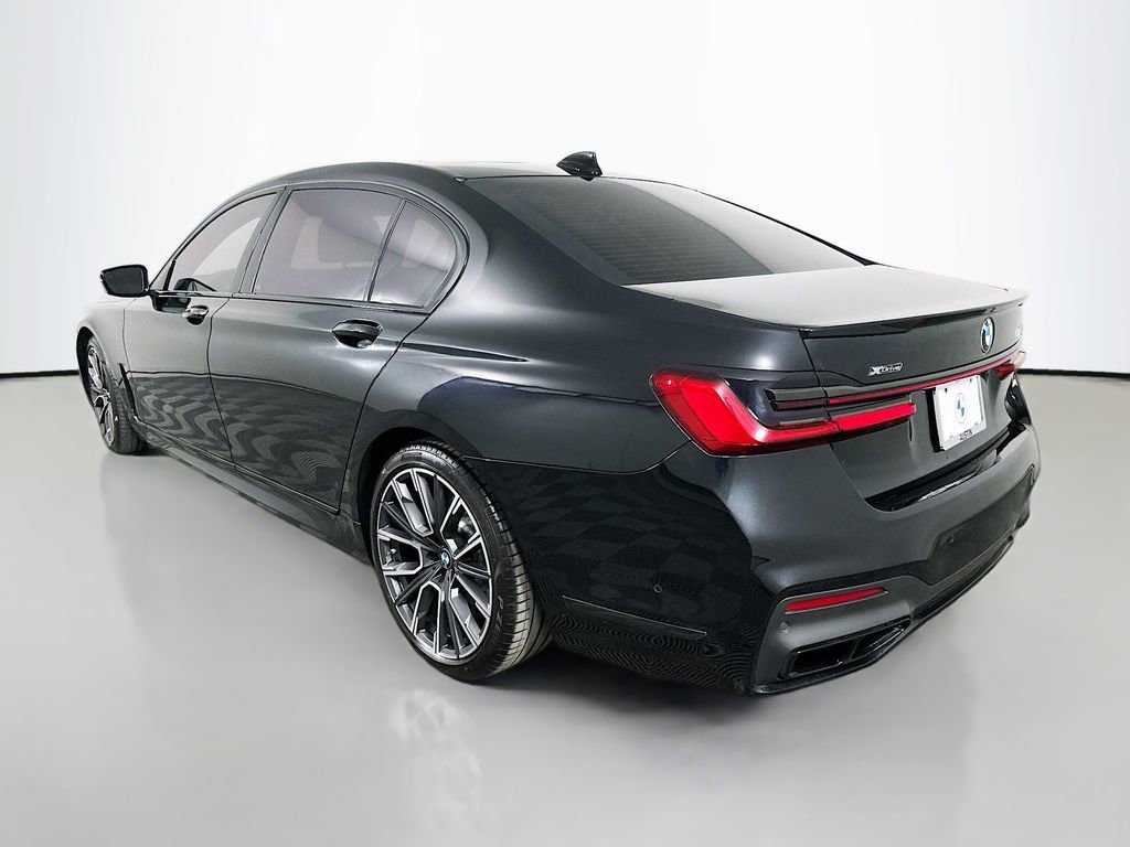 Used 2022 BMW M760i xDrive w/ Luxury Rear Seating Package AWD/4WD image 7