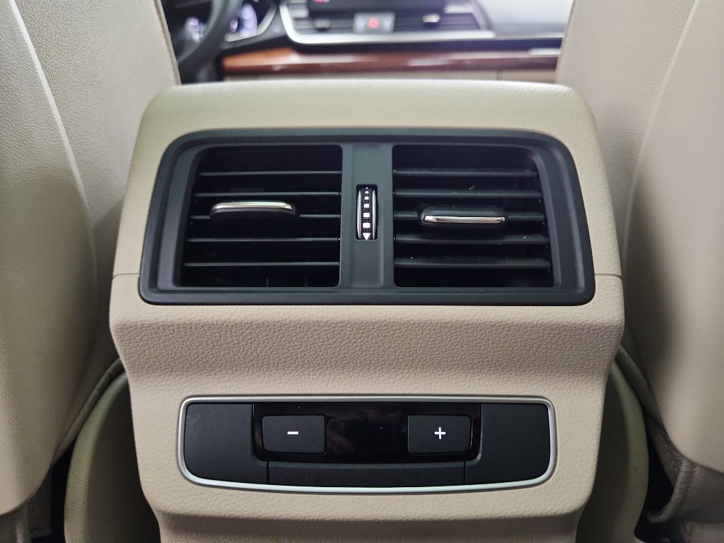 Used 2023 Audi Q5 2.0T Premium Plus w/ Premium Plus Package image 38
