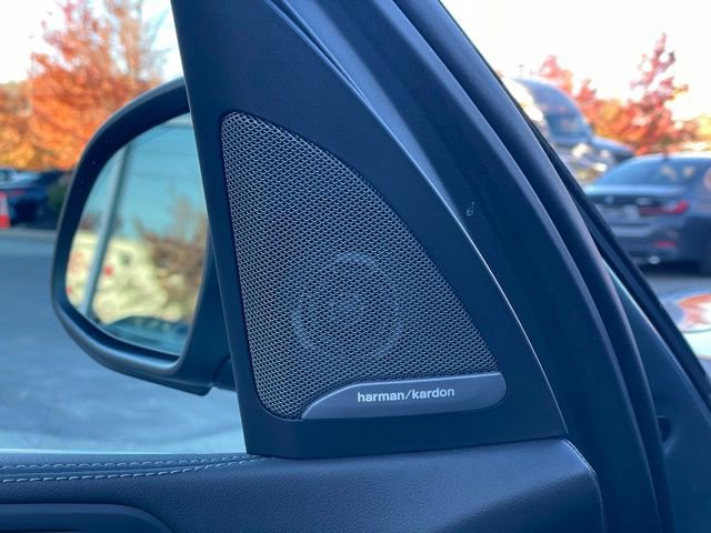 Used 2023 BMW X7 xDrive40i w/ Executive Package image 32