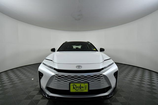 New 2025 Toyota Crown Signia image 7