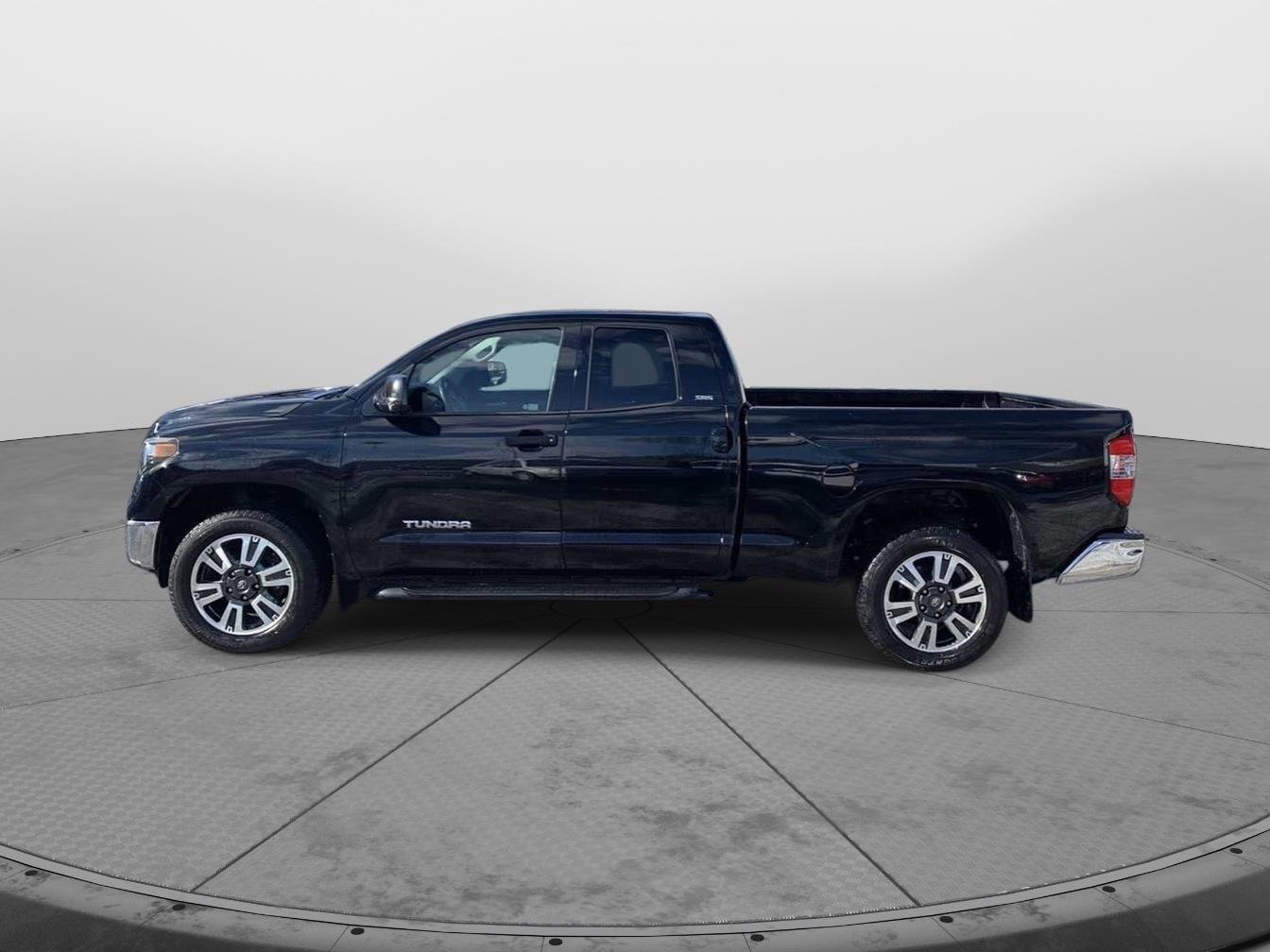 Used 2019 Toyota Tundra SR5 image 6