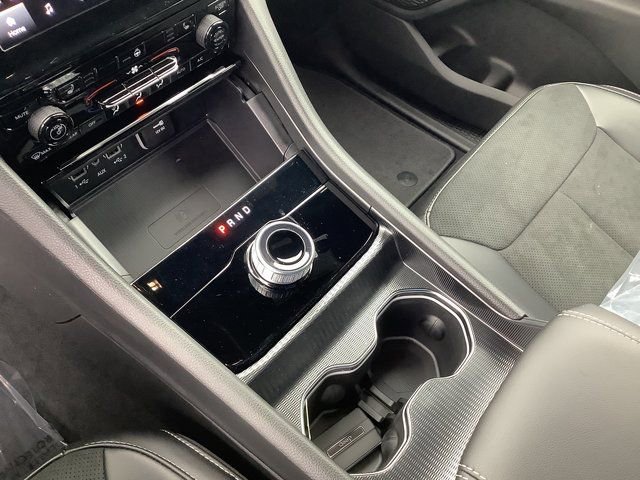 New 2025 Jeep Grand Cherokee Altitude image 18