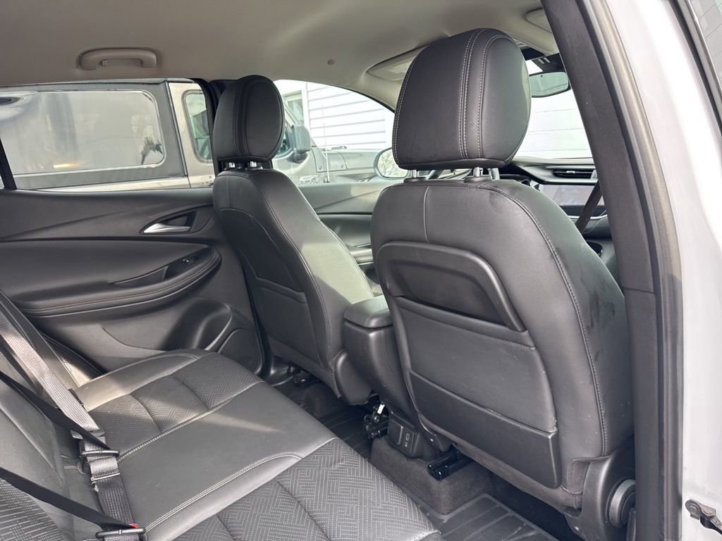 Certified 2020 Buick Encore GX Essence FWD image 46