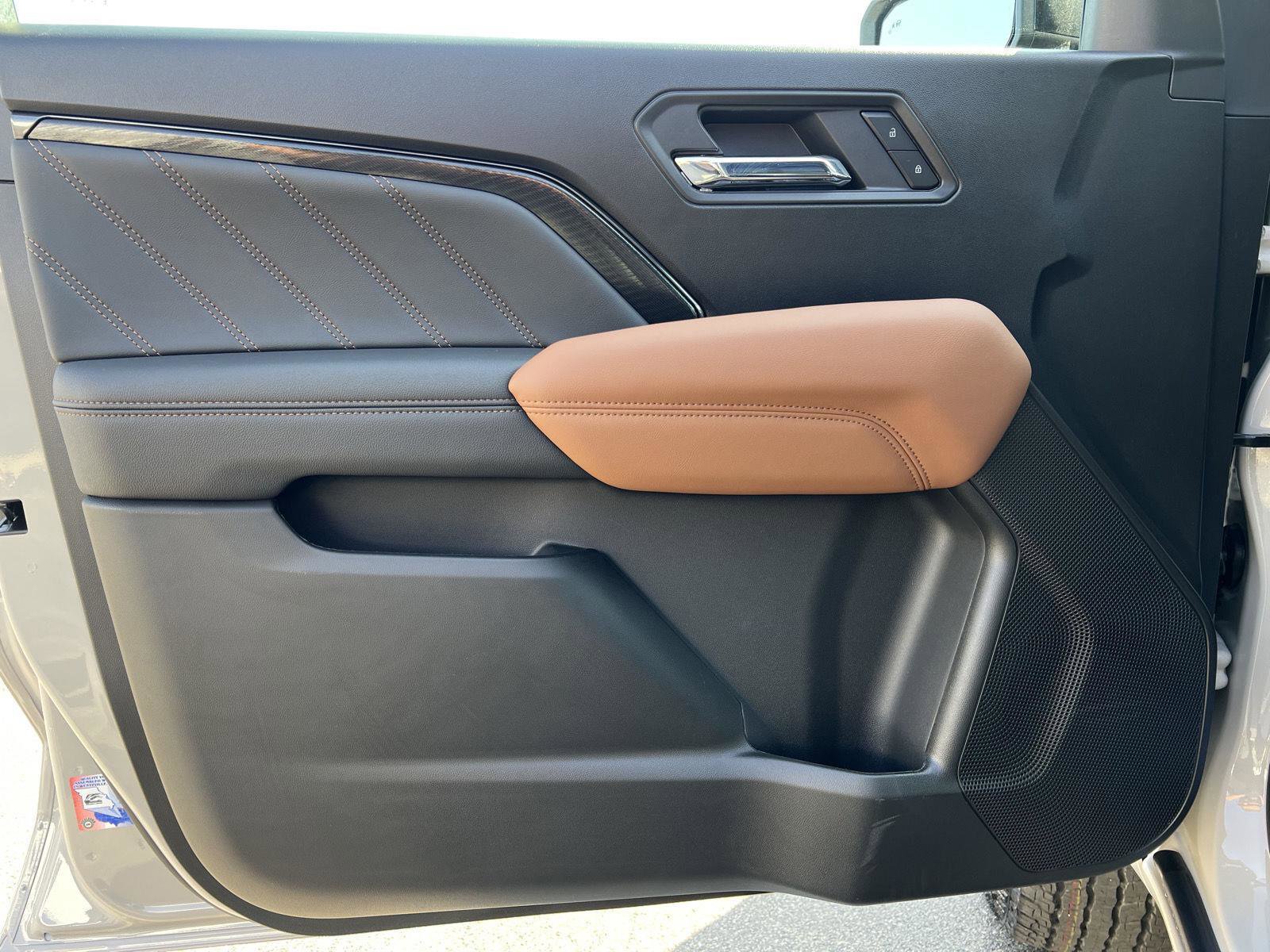 New 2026 GMC Canyon AT4 image 13