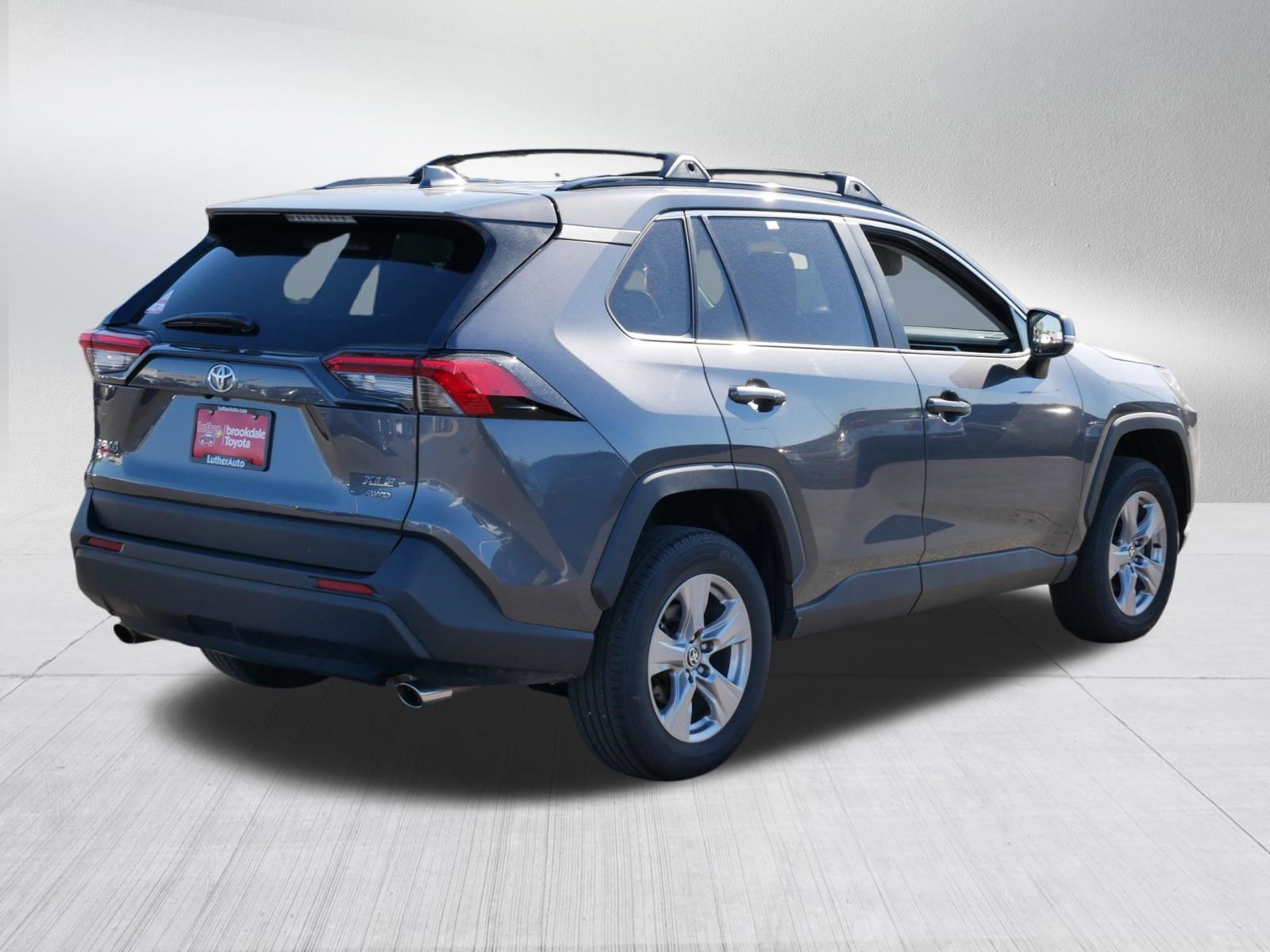 Used 2022 Toyota RAV4 XLE w/ Convenience Package AWD/4WD image 7