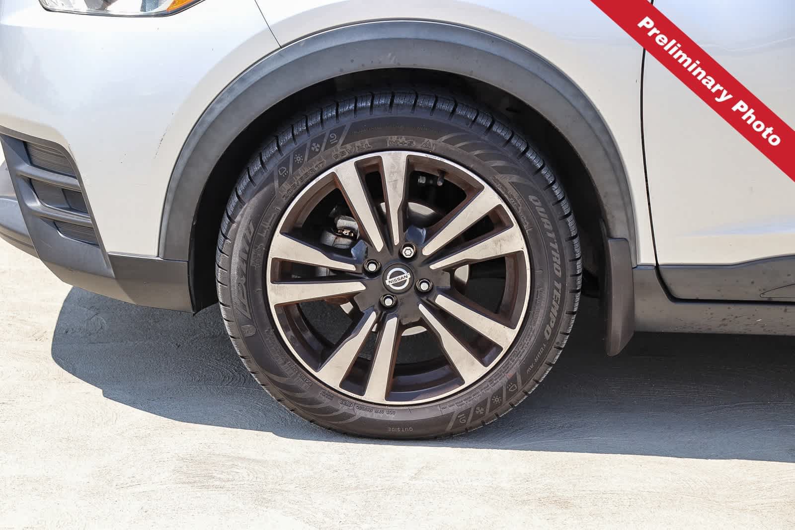 Used 2019 Nissan Kicks SV FWD image 11