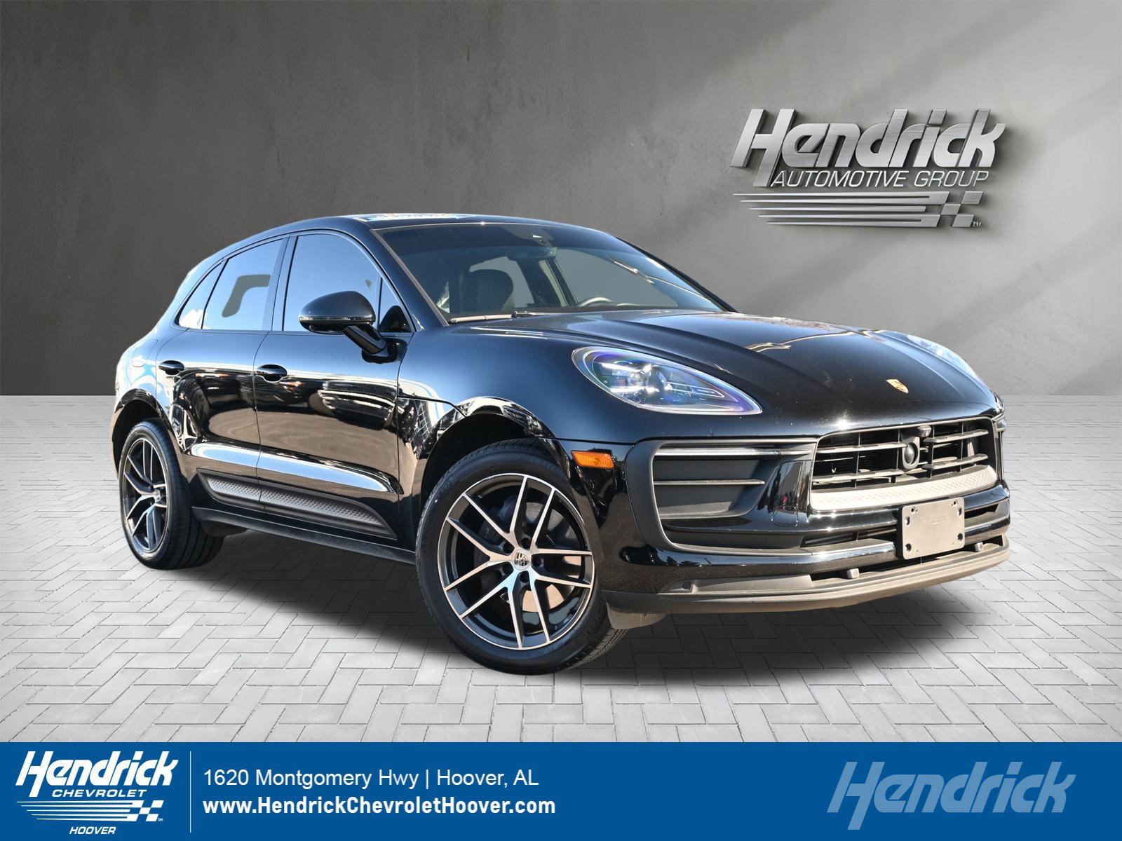 Used 2023 Porsche Macan image 1