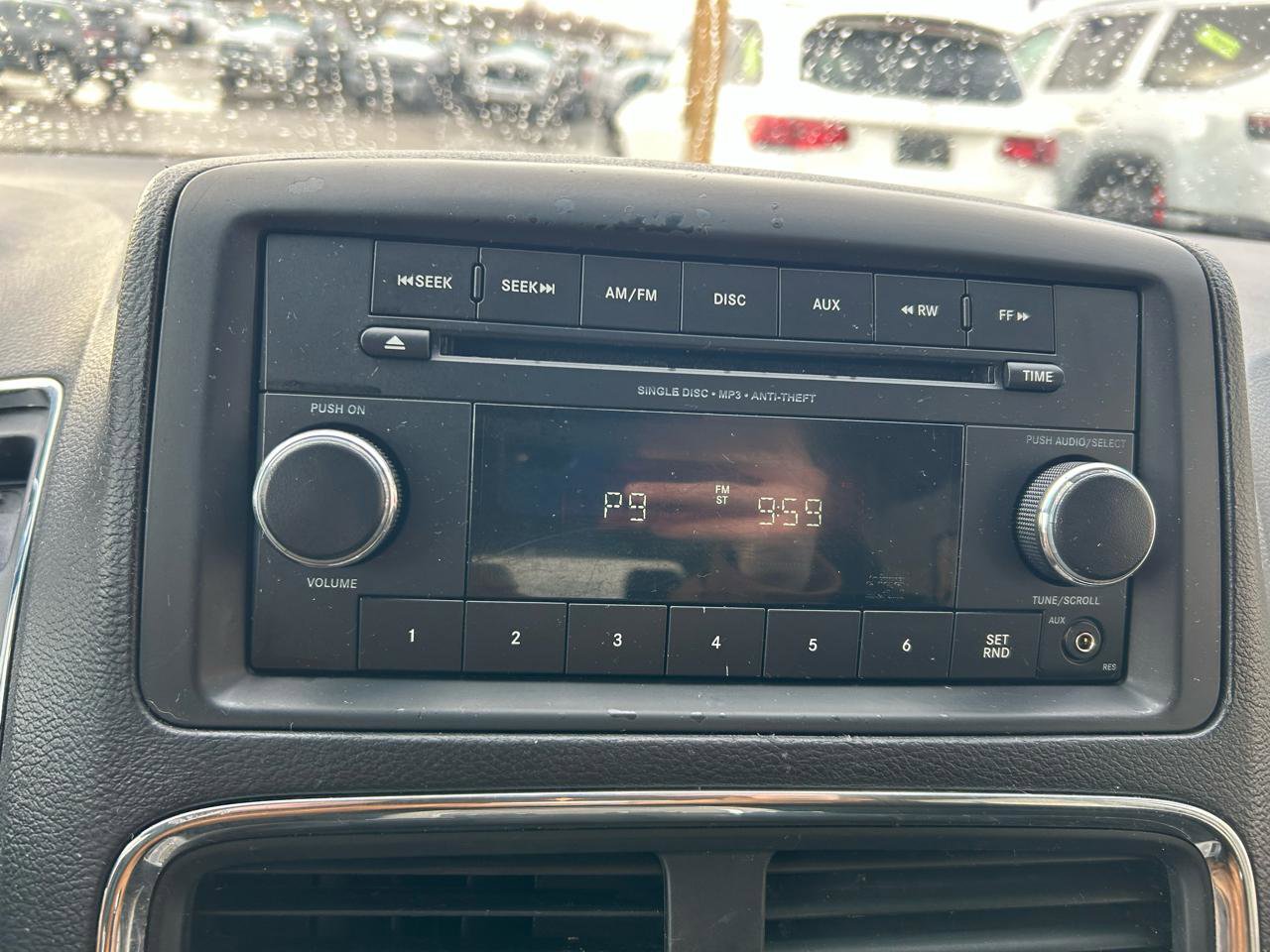 Used 2016 Dodge Grand Caravan SXT FWD image 21