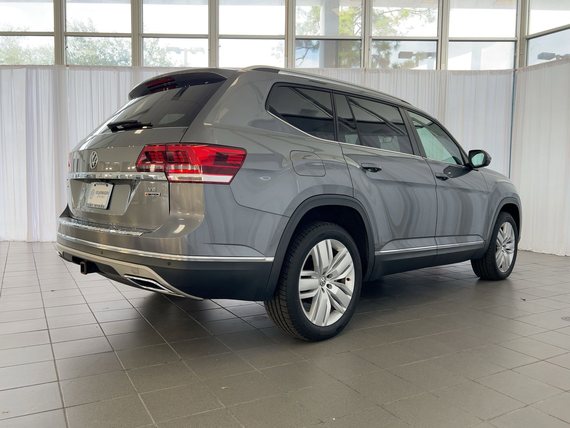 Used 2019 Volkswagen Atlas SEL image 9