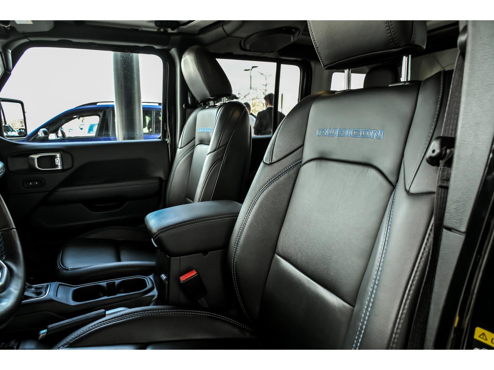 Used 2022 Jeep Wrangler Unlimited Rubicon 4xe w/ Cold Weather Group AWD/4WD image 12