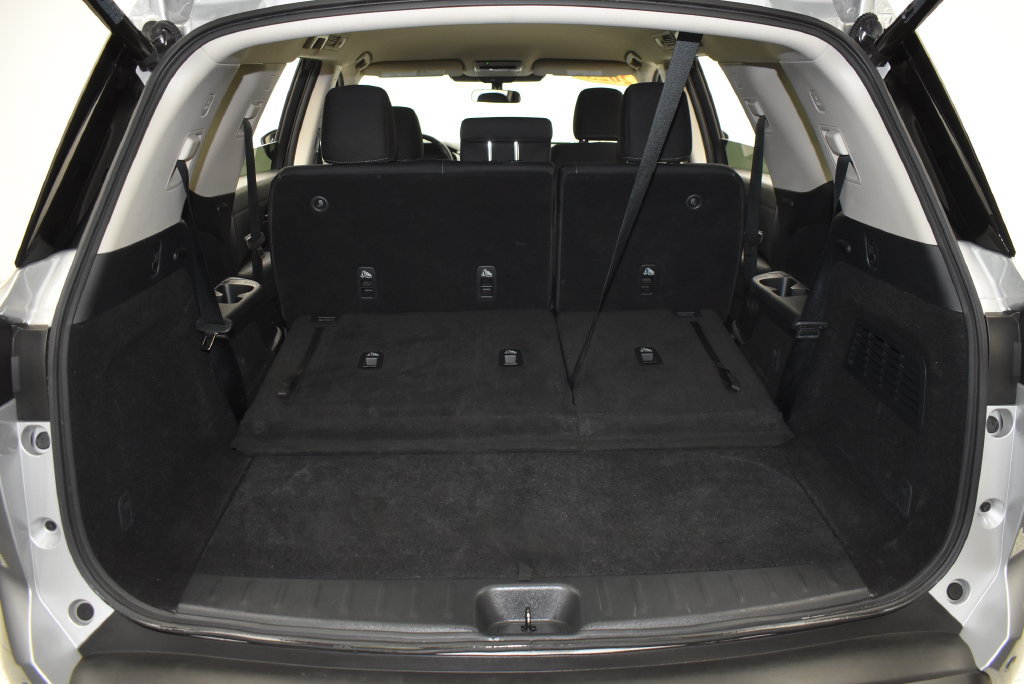 Used 2025 Nissan Pathfinder SV AWD/4WD image 38